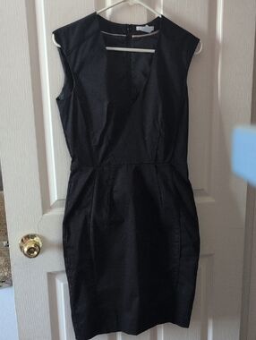 H&M Black Sleeveless V-Neck Midi Sheath Dress